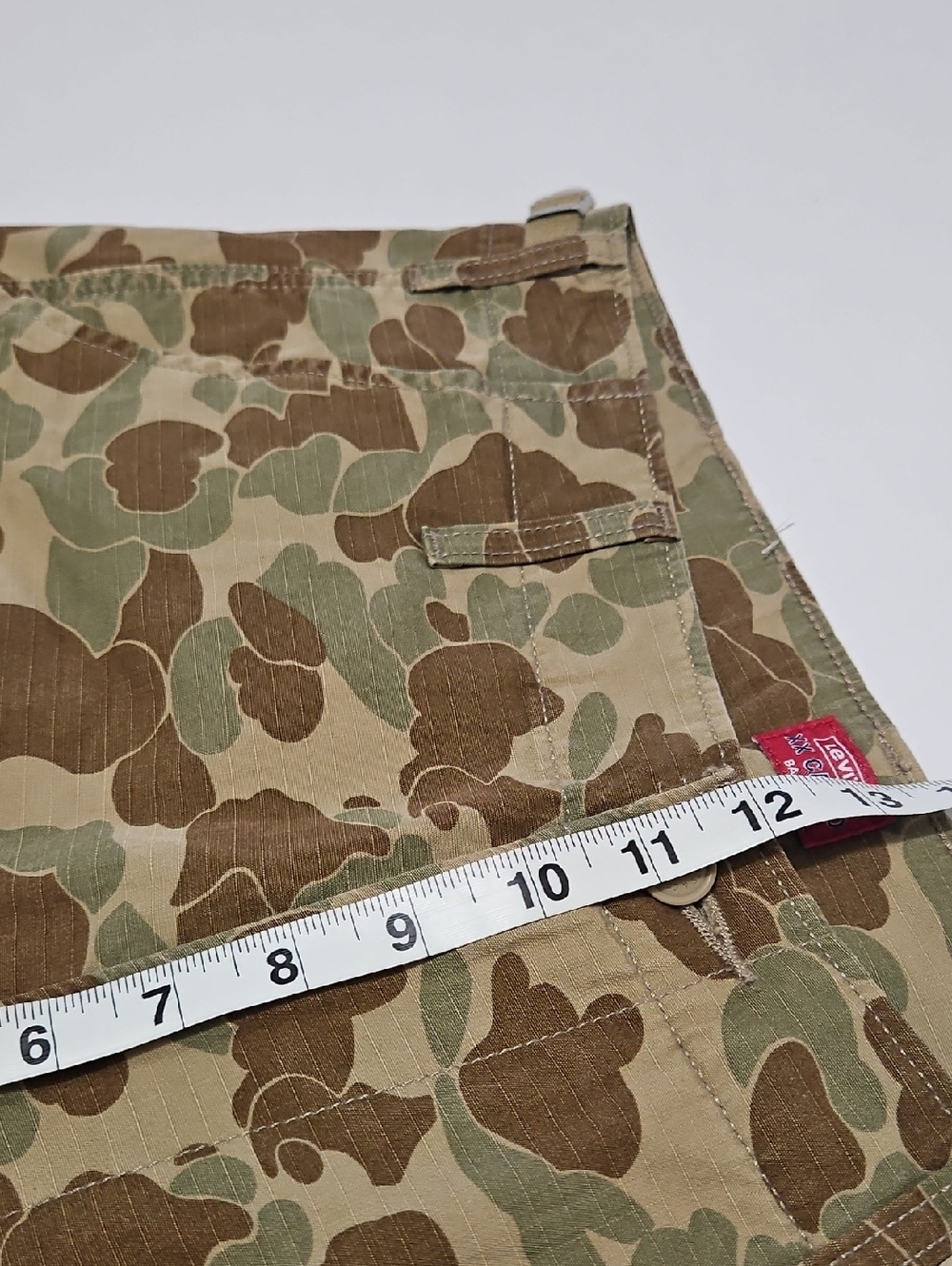 Levi's Camo Baggy XX Baggy Cargo Pants - Green & Brown Size 31x32 - Picture 7 of 16